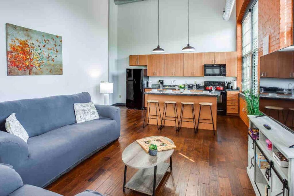 Ny Style Centric Loft With King Bed By Park Av. Apartment โรเชสเตอร์ ภายนอก รูปภาพ